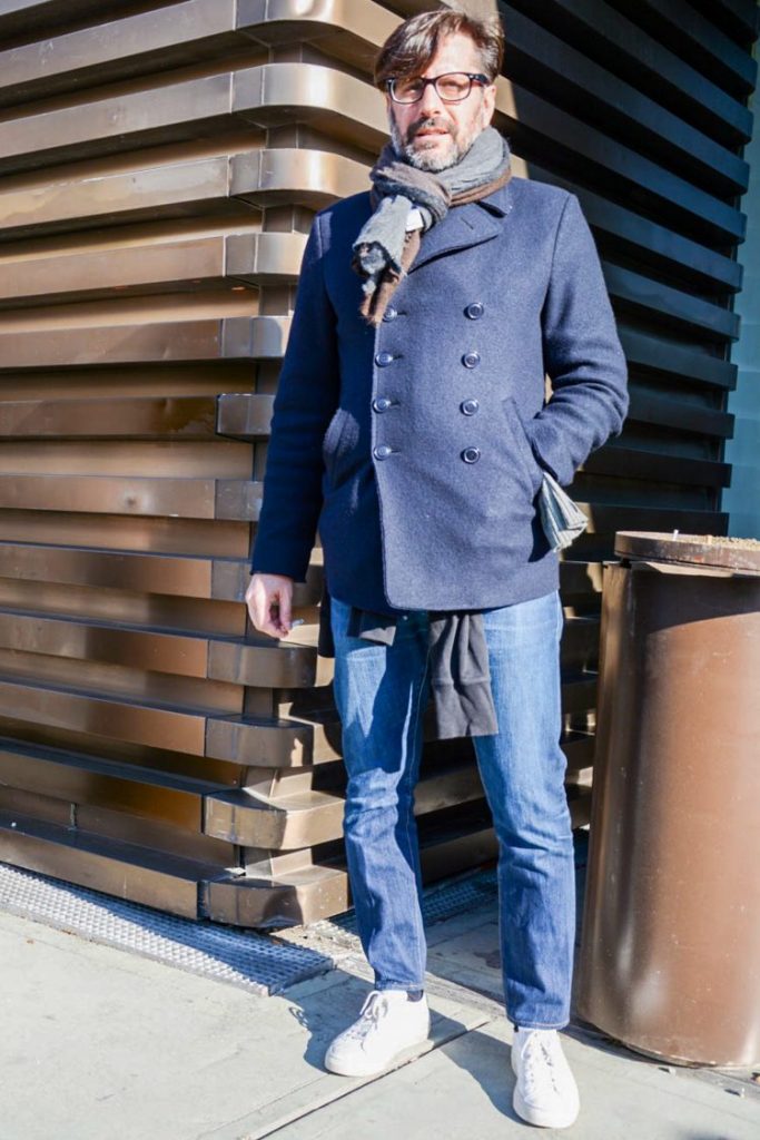 ライダースジャケットとジーンズを組み合わせた無骨な男の鉄板コーデ – 創意型プレゼント